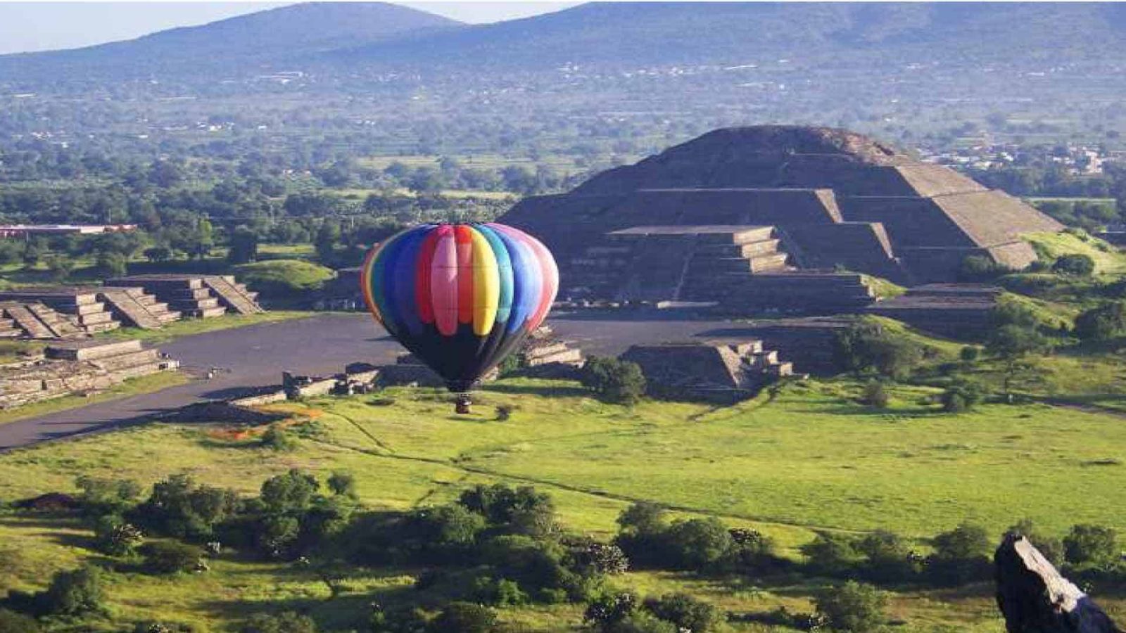 Pirámides de Teotihuacán al atardecer
