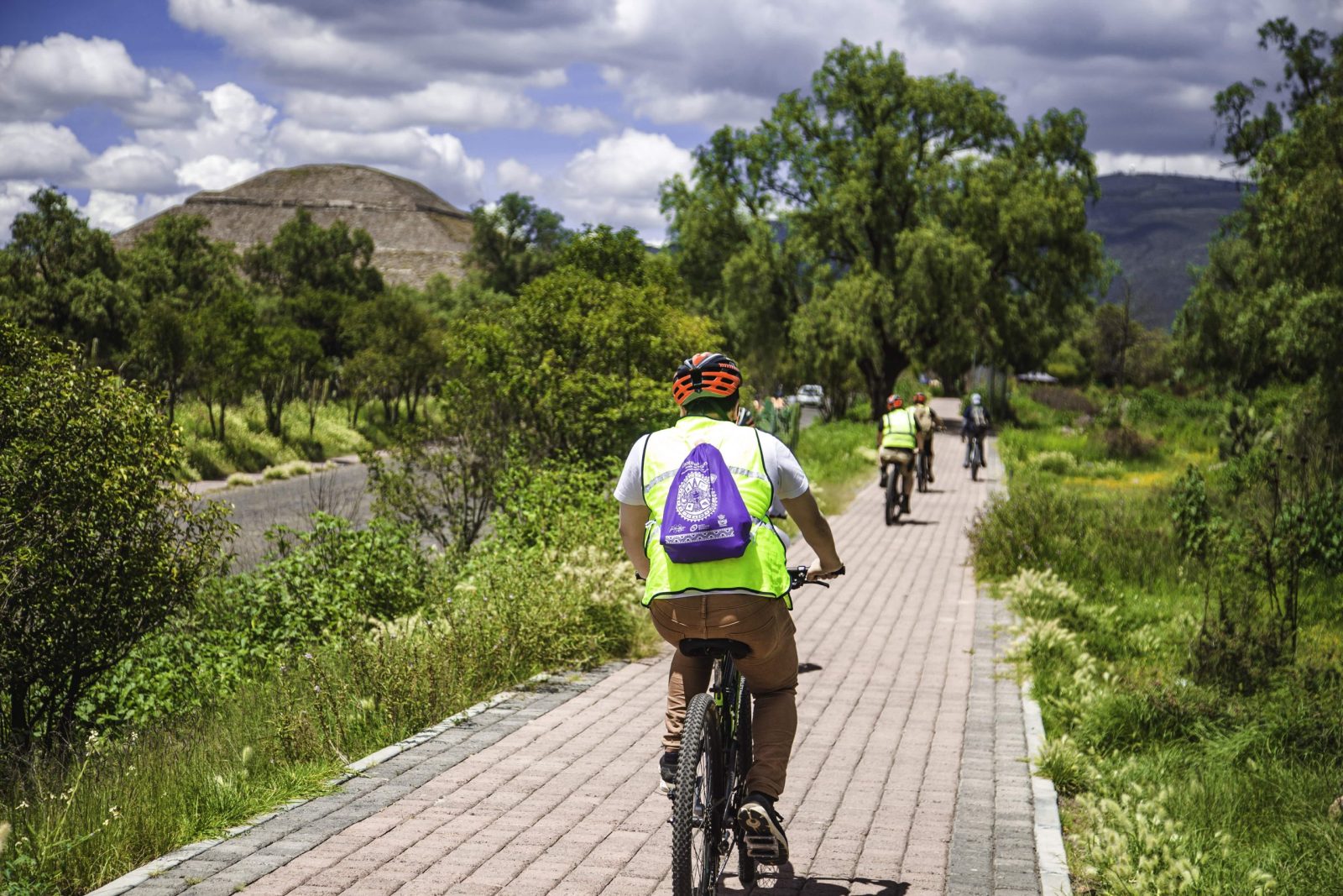 Tour en bicicleta por la zona arqueológica